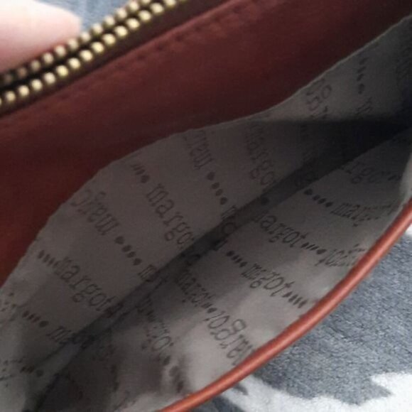 Margot Soft Brown Leather Crossbody Handbag - Picture 4 of 9